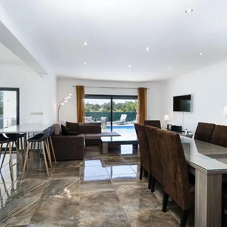 别墅 Casa Chloe 蒙卡拉帕乔